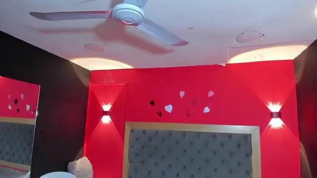 Chat XXX ao vivo de YayaHilton