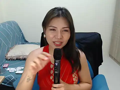 XPinaySarapX Adlı Modelin Canlı XXX Sohbeti