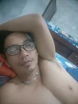 traiwe06's Live XXX Chat