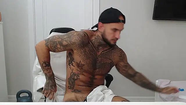 XXX chat uživo modela maxi_foxxx