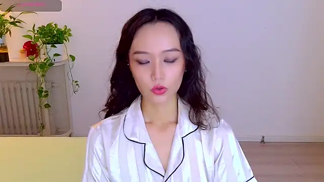 yufenna Chat XXX in diretta
