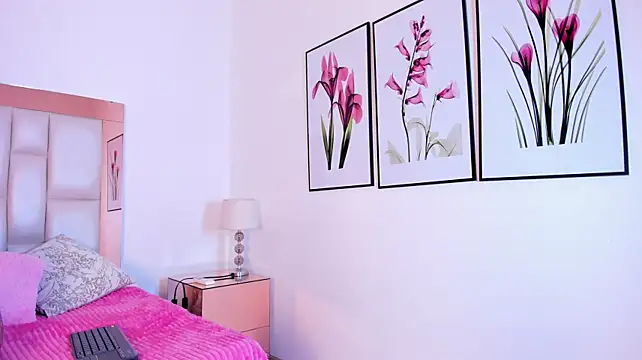 Perla_Spencer_'s Live XXX Chat
