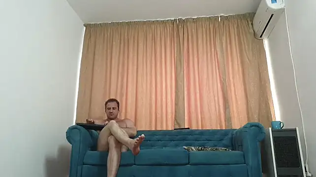 XXX chat uživo modela BLOND_GOD