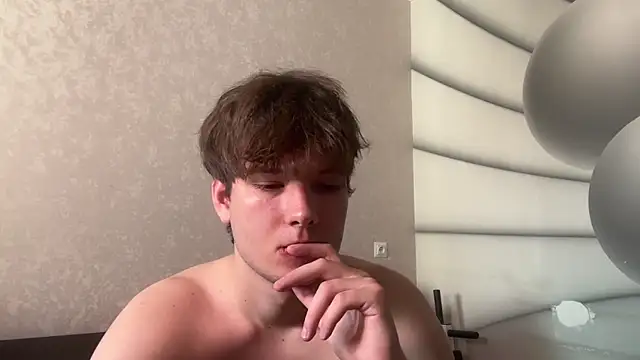 tomasdickpick Adlı Modelin Canlı XXX Sohbeti