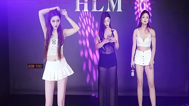 HLM-001 live XXX chat