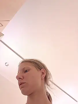 LenaGoldi Live XXX-chat