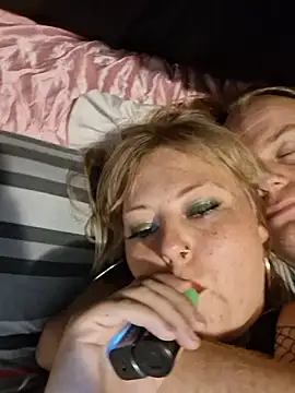 Chatroom XXX en direct de SpiderRose444