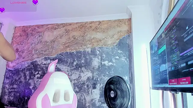 ElaWindsorのライブXXXチャット