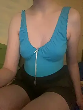 KittieCreme Adlı Modelin Canlı XXX Sohbeti
