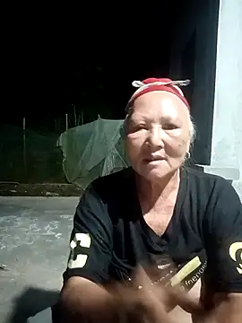 XXX chat uživo modela BigAss-Vietnames
