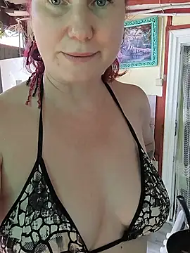 Chernoburka2206's Webcam Show