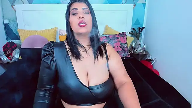 دردشة AmyCubes الجنسية المباشرة