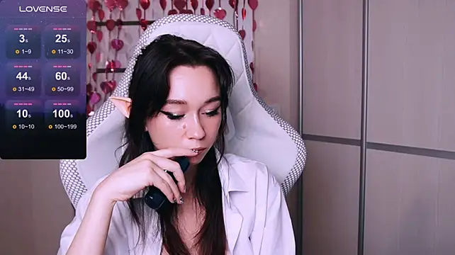 Chat +18 de Kimiko__ ao vivo