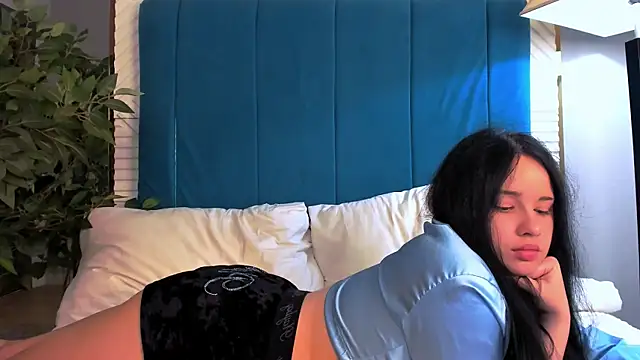 Chat +18 de AmeliaRiviera ao vivo