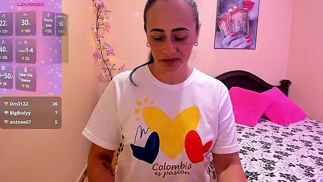 sara_florez12's Live XXX Chat
