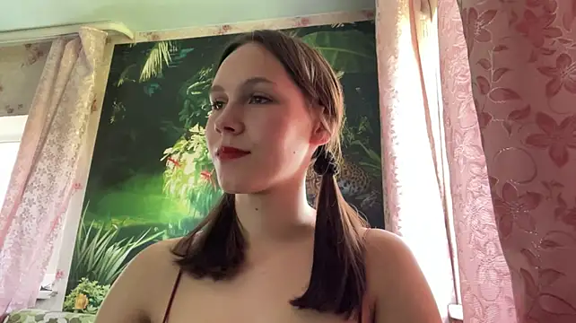 EllynDincher Webcamshow