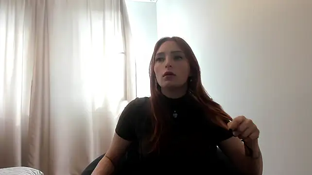 ReinaBomaster Chat XXX in diretta