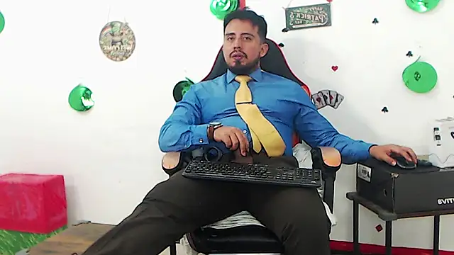XXX chat uživo modela KalethBigDick