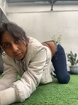 XXX chat uživo modela MELIZ_QUEEN