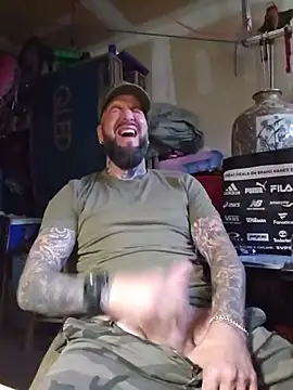 Beardedtattood Chat XXX in diretta