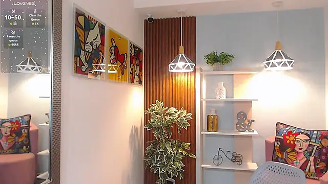 _Lucy_Grey_ Adlı Modelin Canlı XXX Sohbeti