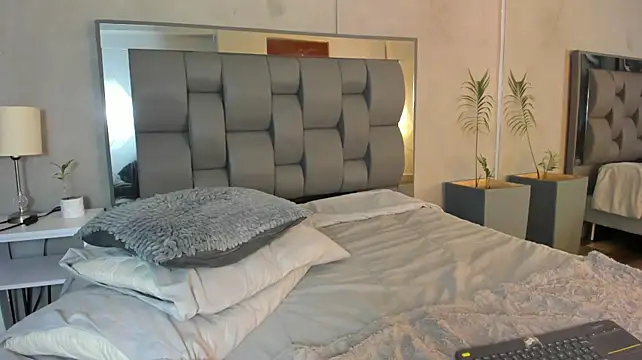 Charlie___Musk Pertunjukan Webcam