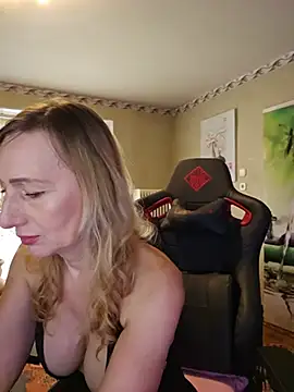 Онлайн чат XXX HotLana69