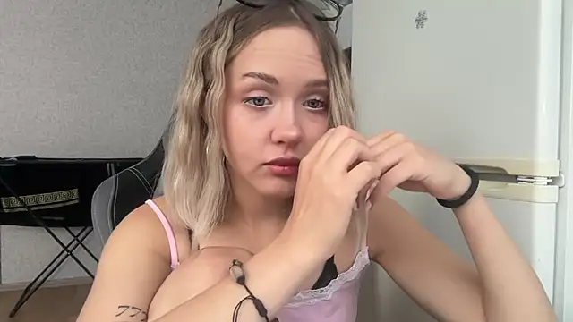 Miss_Amelissa Adlı Modelin Canlı XXX Sohbeti