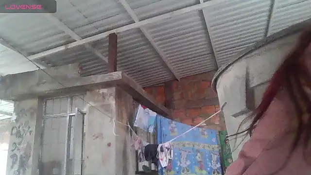 XXX chat uživo modela Charis_21