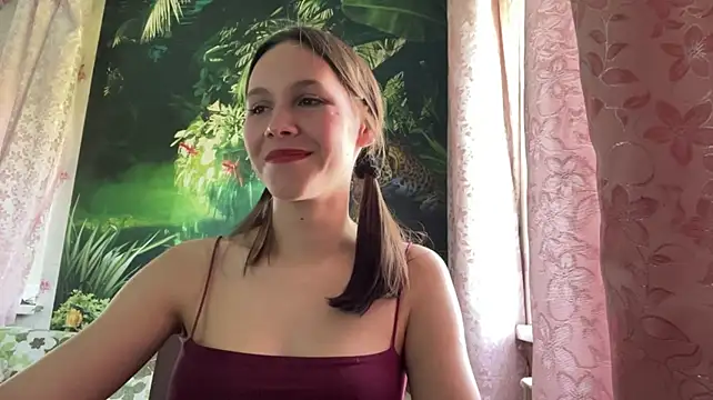 EllynDincher Webcamshow
