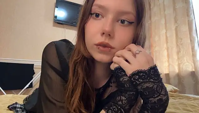 Show modela AliceLoveq na web-kameri