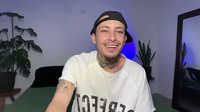 Noah_and_Steven Chat XXX in diretta
