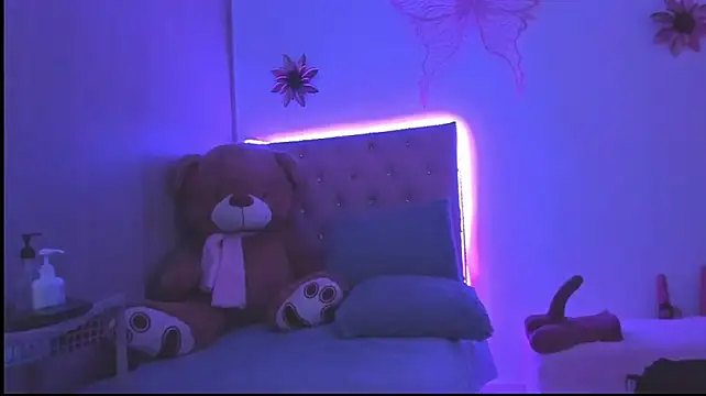 Онлайн чат XXX KIMMY_MONTIELL