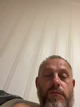 XXX chat uživo modela Frosl