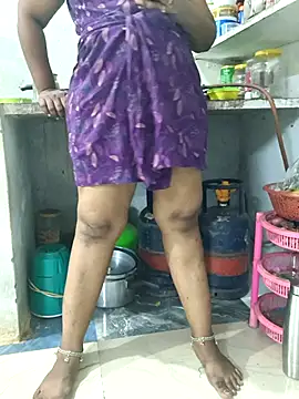 Chat XXX ao vivo de MaaliiiPonuTamil