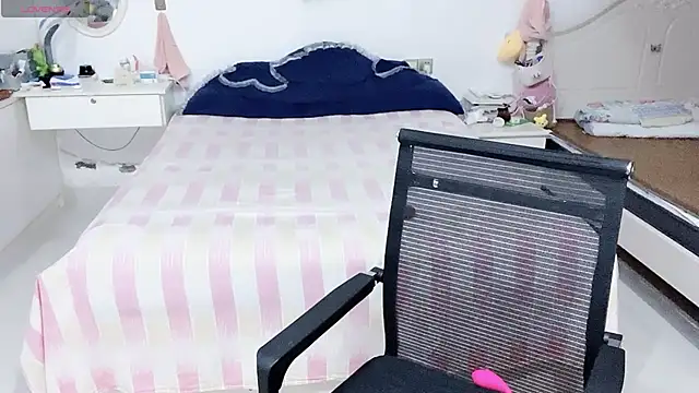 Živý XXX chat miaomiao-99
