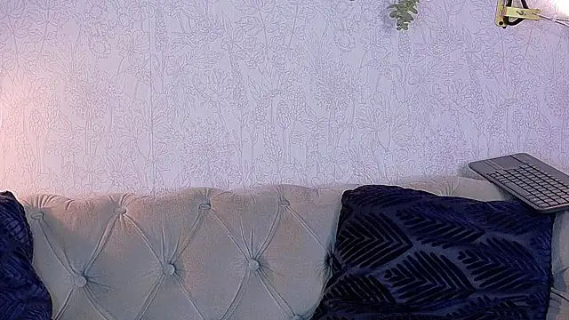 Cloee_Rainbow1's Live XXX Chat