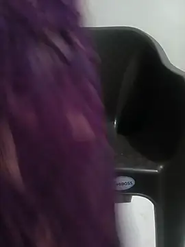 Chat +18 de MaaliiiPonuTamil ao vivo