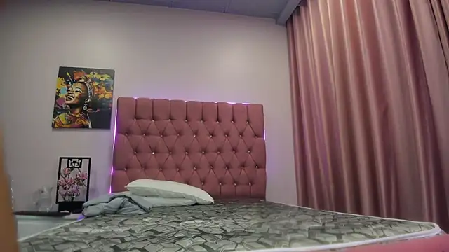 VanillaFlo Adlı Modelin Canlı XXX Sohbeti