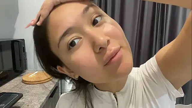 Chat +18 de Mitsuki_Sutemi ao vivo