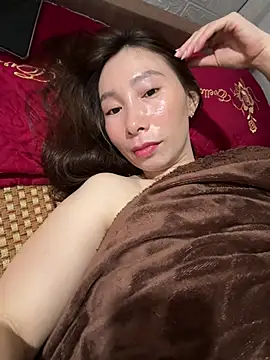 Adela-222 现场XXX聊天