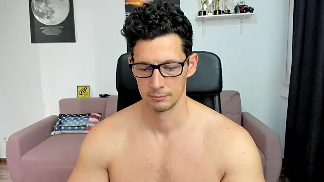 BrutusK08 Webcam show