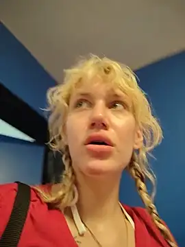 kittiikrazii – webcam-show
