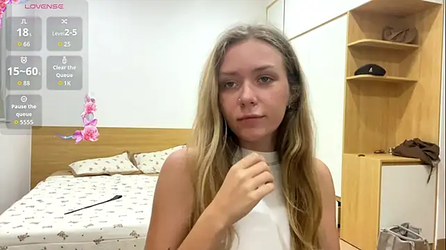 One_On_Mllion Adlı Modelin Canlı XXX Sohbeti