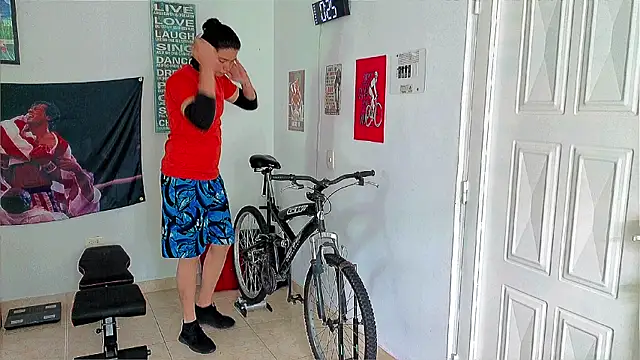 XXX chat uživo modela Andy_gray