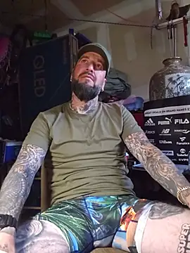 Beardedtattood's Live XXX Chat
