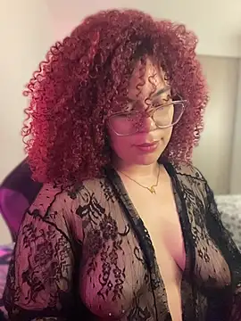 Czat XXX na żywo – Leyah__
