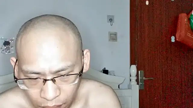 XXX chat uživo modela benly888