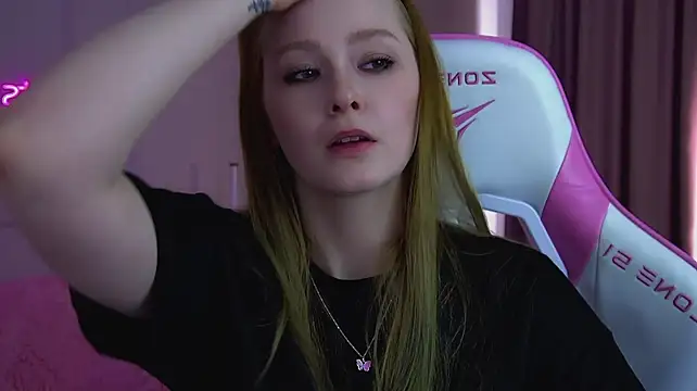 צ'אט XXX בשידור חי של AgataFoxley