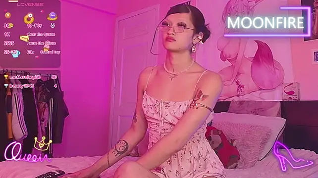 Show de moonfiredancer na webcam